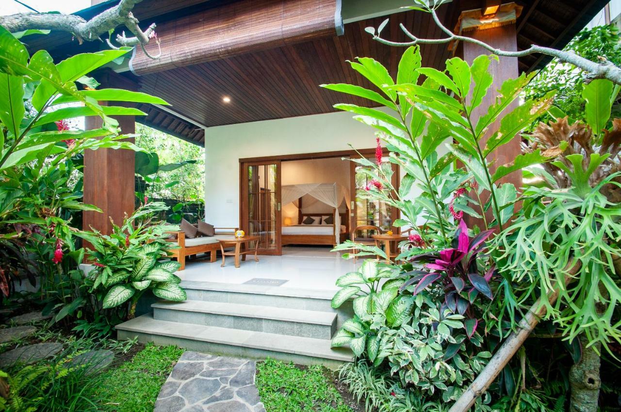 Flamboyant Villa Ubud Exterior photo