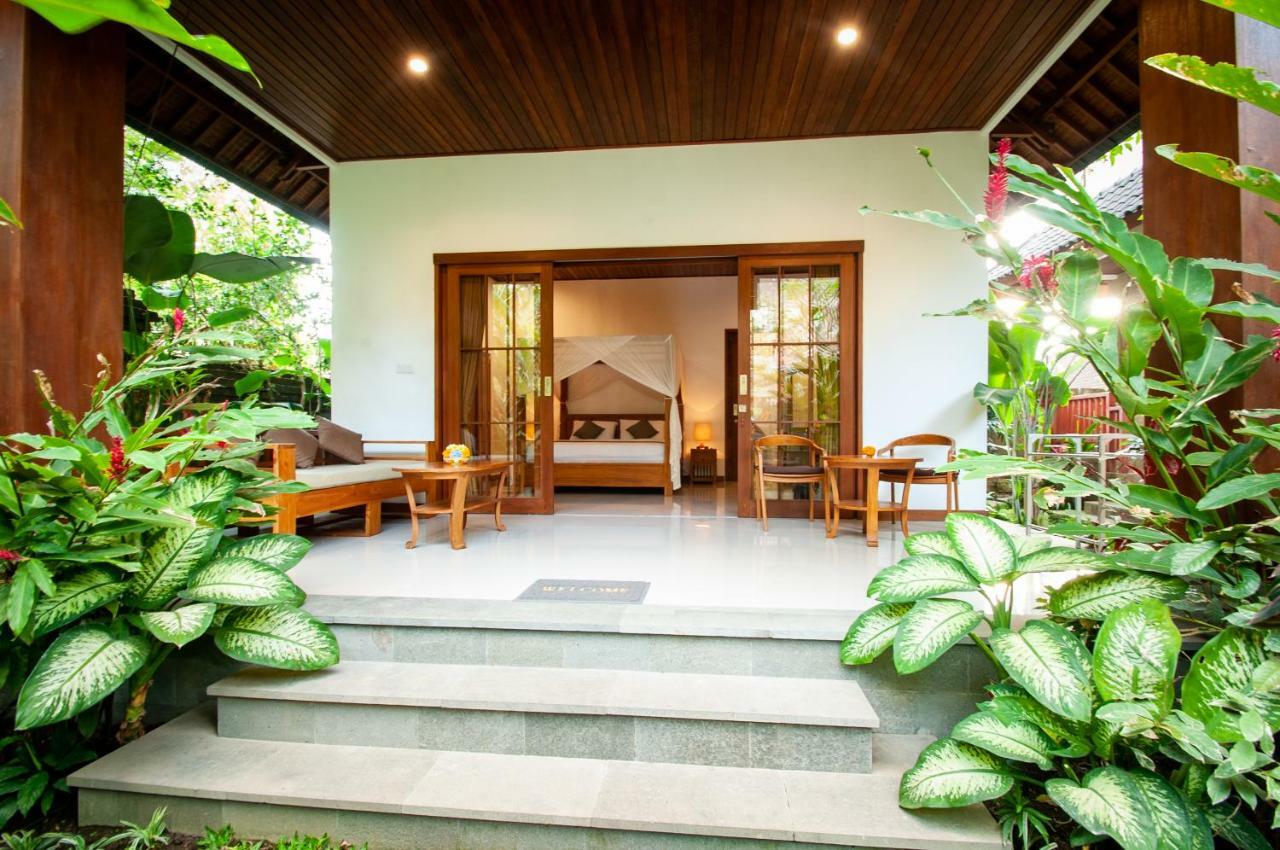 Flamboyant Villa Ubud Exterior photo