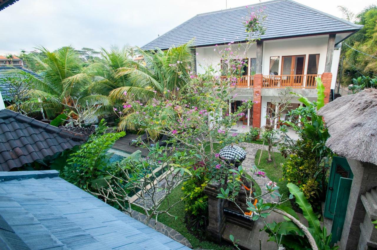 Flamboyant Villa Ubud Exterior photo