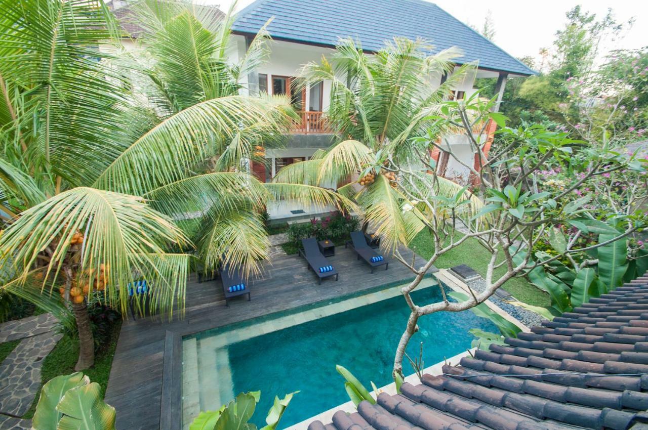 Flamboyant Villa Ubud Exterior photo